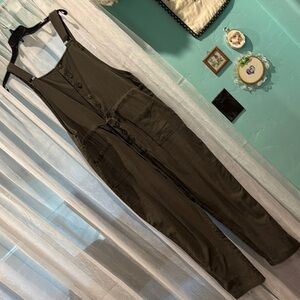 Olive Green Utility Jumpsuit with Wide Leg and Fitted Waist